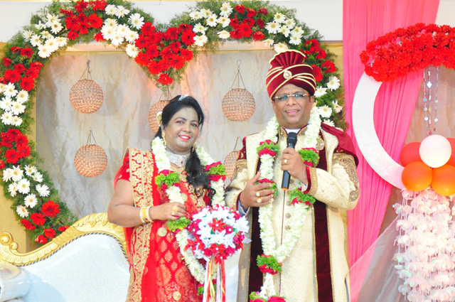 Bro Andrew Richard & Sis Hanna Celebrated their 25th Silver Jubilee Wedding anniversary with great grandeur at the Prayer Center in Mangalore here on May 04th, 2018 amidst a large number of devotees.